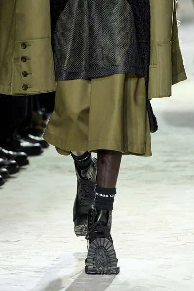 Look 19